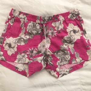 Kut from the Kloth linen shorts